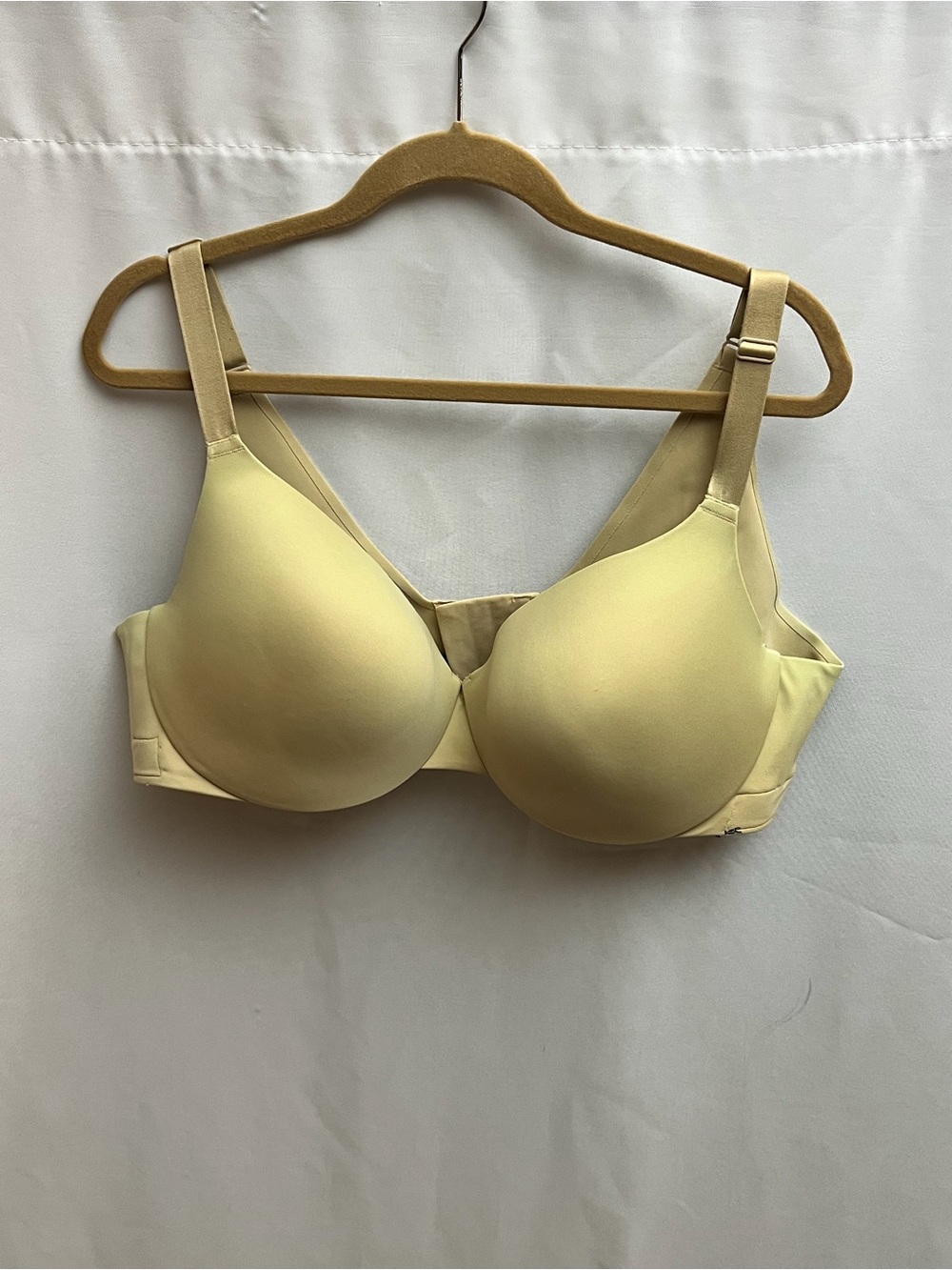 Cacique 46D Beige Smooth Lightly Padded Bra Custom Anti Slip Band